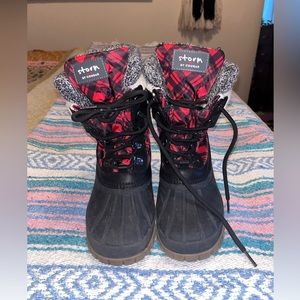 Women’s Red Plaid Winter Boots sz 7